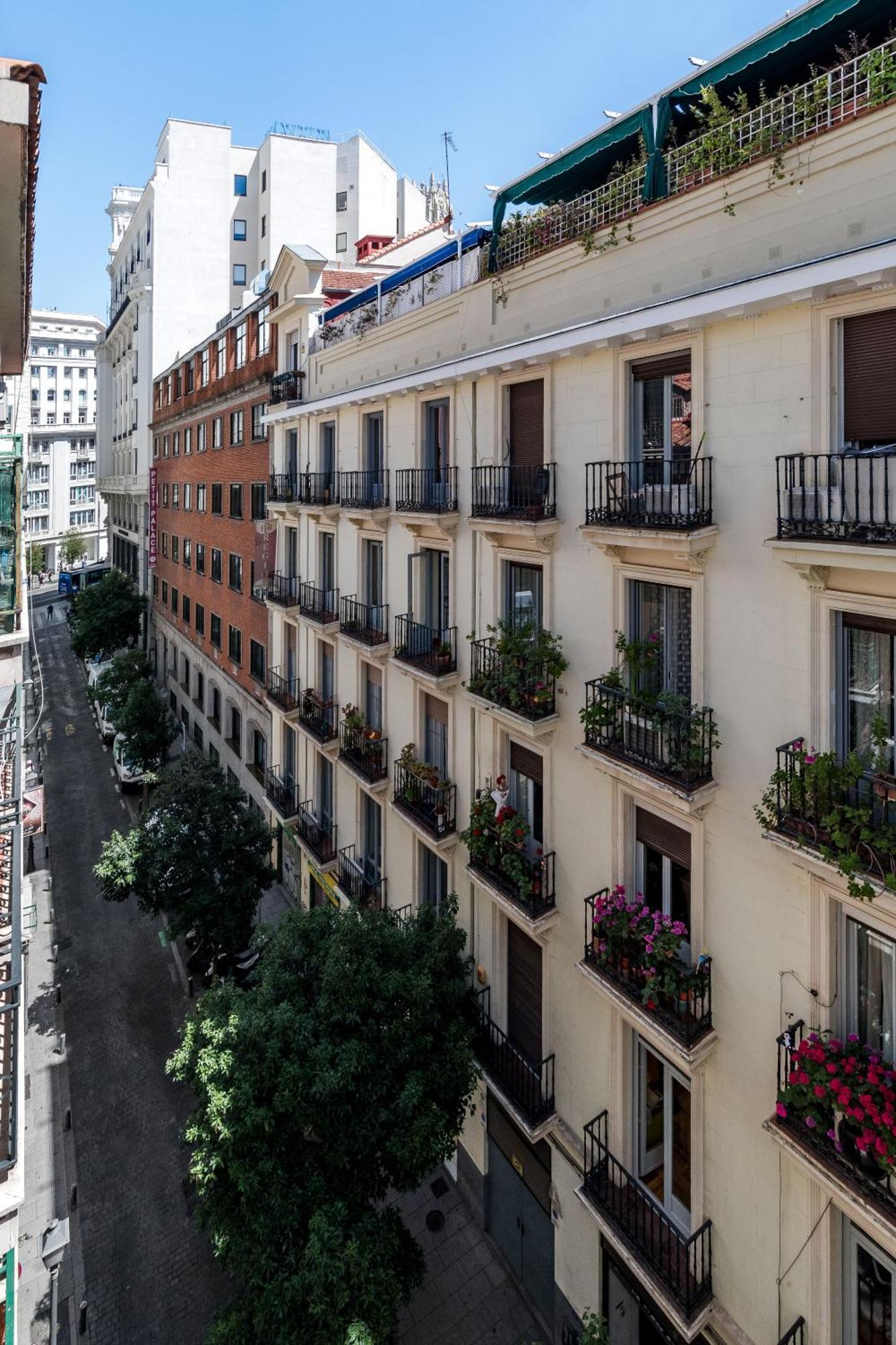 شقة Charming Gran Via VII مدريد المظهر الخارجي الصورة